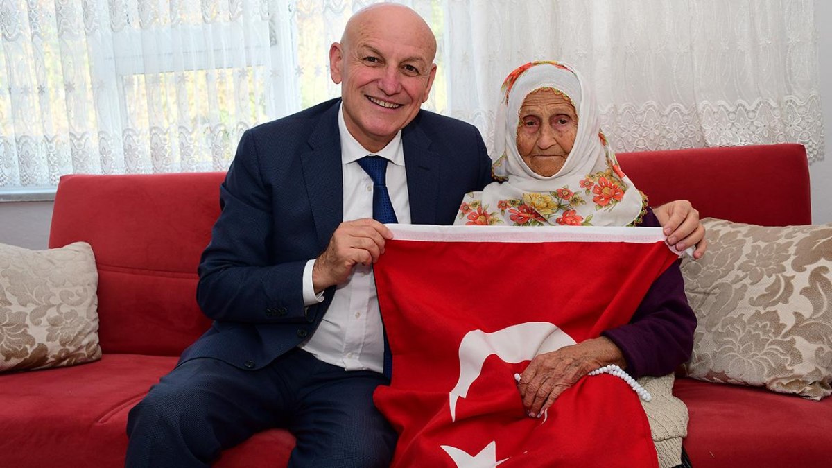 Samsun’da Cumhuriyet ile aynı yaşta olan 4 kişi ziyaret edildi