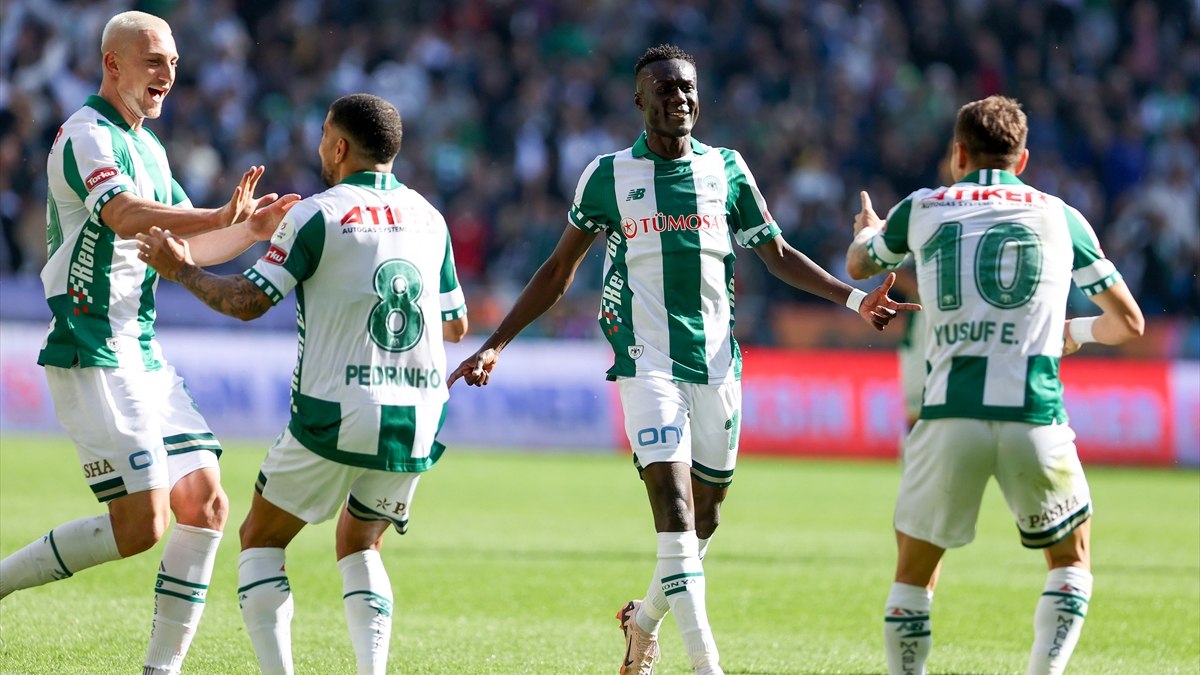 Alassane Ndao hat-trick yaptı! Konyaspor, Başakşehir’i yendi
