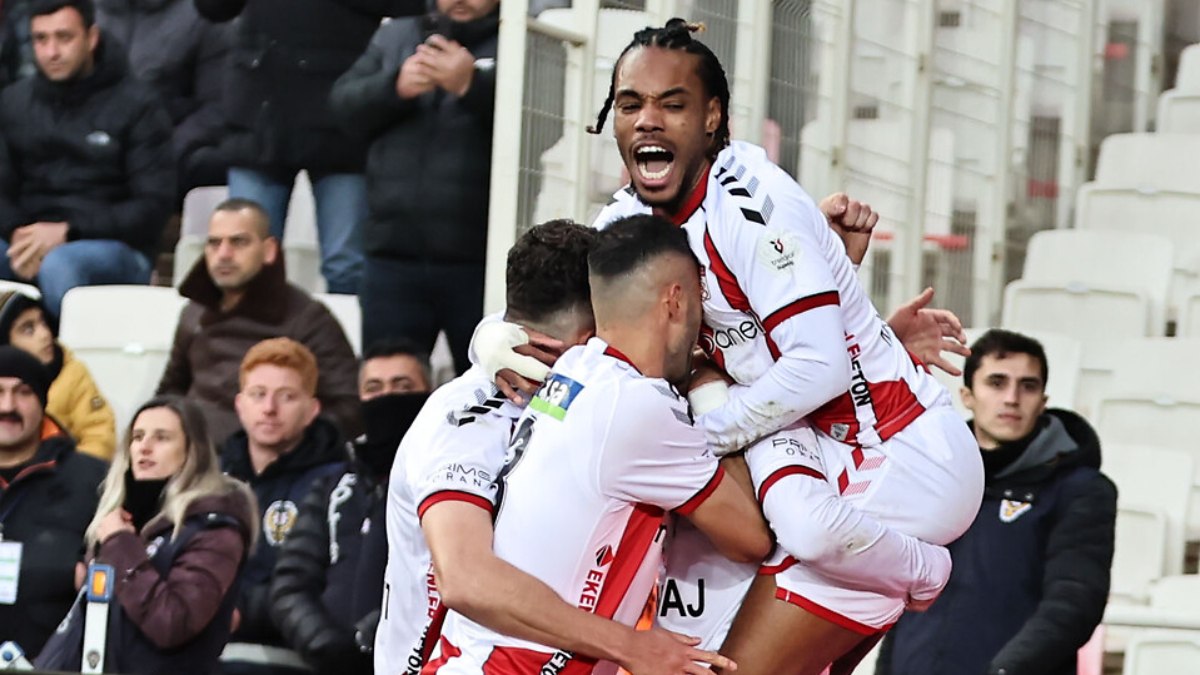 Büyük sevinç yaşadı! Garry Rodrigues, eski takımı Galatasaray’a gol attı