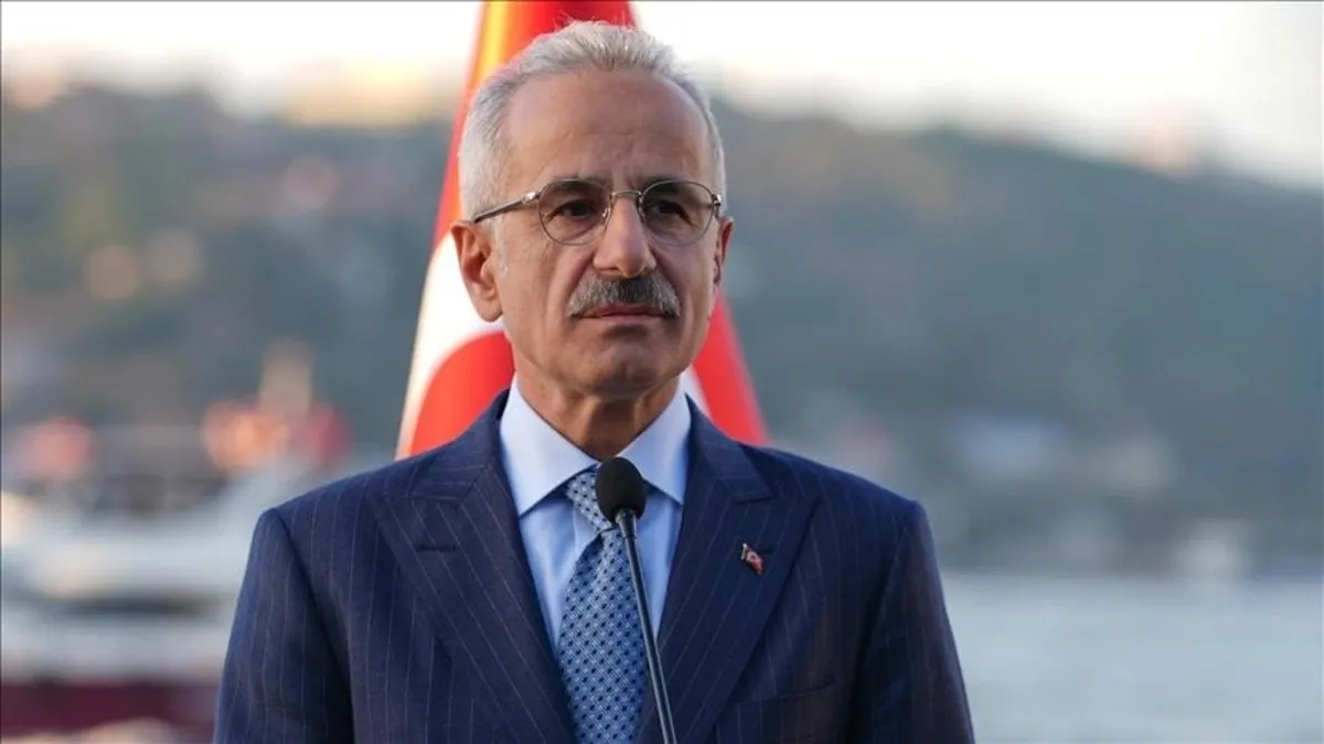 Bakan Uraloğlu A Haber’de duyurdu: 16 yaş altına sosyal medya düzenlemesi gelecek mi?