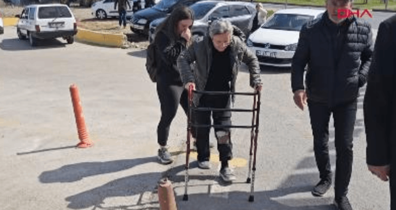 Vatandaş sandıklara koştu: Kırık diziyle oy kullanmaya geldi